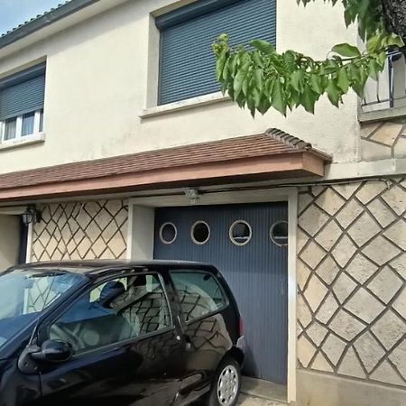 Guibert Home - Appartement Spacieux A 20 Min De Paris Вільнев-ле-Руа Екстер'єр фото